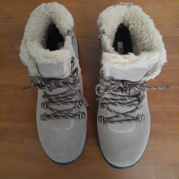 Earth Hiker Style Ankle Boots - Picture 3 of 10